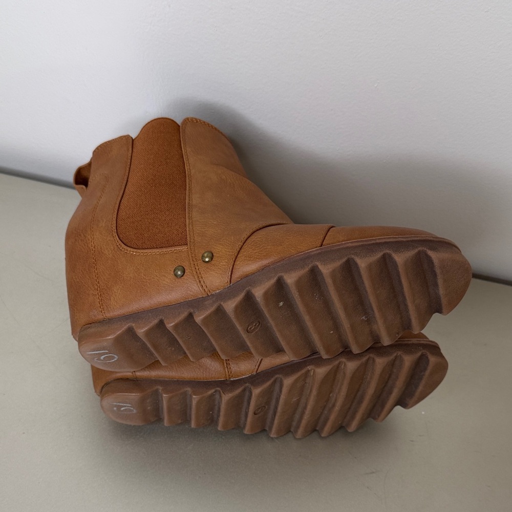Brown Wedge Ankle Boot Size 8 - Picture 13 of 13